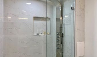 18081 Biscayne Blvd 801, Aventura, FL 33160