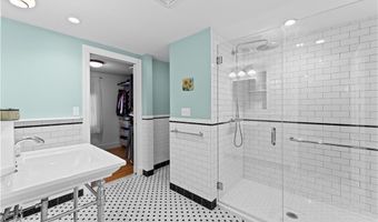 237 Highland Ave, Warwick, RI 02886