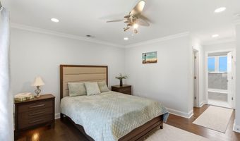 19 W Dolphin Cir W, Bayville, NJ 08721