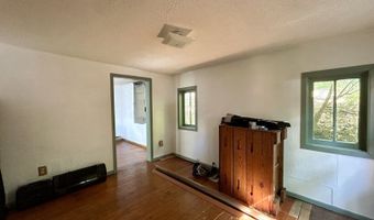 31 First St, Athens, OH 45701