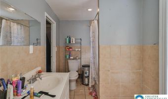 1138 W Maple St, Allentown, PA 18102