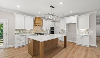 105 Kingsmill Ct, Advance, NC 27006