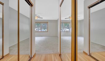 721 Brentwood Ct, Algonquin, IL 60102