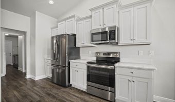 6236 Emerald Lake Dr, Biloxi, MS 39532
