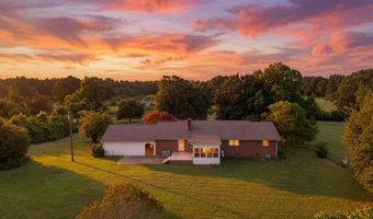 5572 Section Line Rd, Albertville, AL 35950
