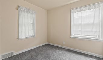 216 S Michigan Ave, Addison, IL 60101