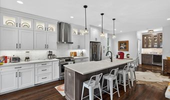 14 Island View Ave, Branford, CT 06405