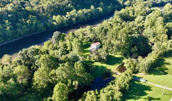 560 S Emerald Isle, Alderson, WV 24910