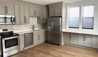 155 Main St 1, East Greenwich, RI 02818