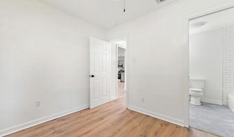 426 Demontluzin Ave, Bay St. Louis, MS 39520