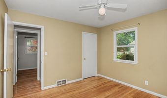 3905 Ontario St, Ames, IA 50014