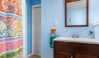 148 North Rd, Hopkinton, RI 02833