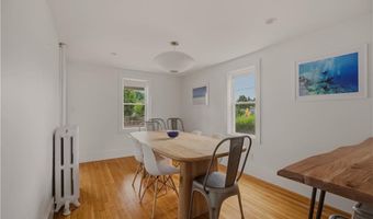 59 Houston Ave, Newport, RI 02840