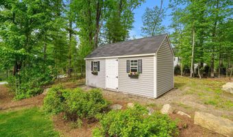 10 Lilac Ct, Bedford, NH 03110