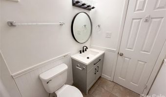 1625 Merry Oaks Rd D, Charlotte, NC 28205