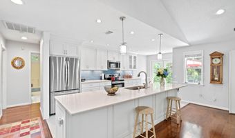 60 Thomas Sumter St, Beaufort, SC 29907