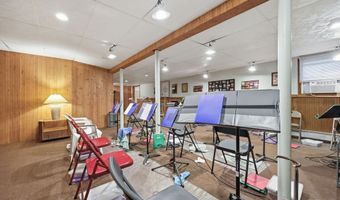7 Dogwood Dr, Ansonia, CT 06401