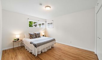 1465 3RD St, Astoria, OR 97103