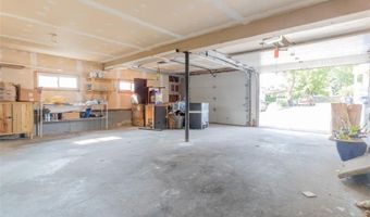 184 Gladstone St, Cranston, RI 02920