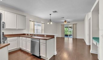 6927 SURREY HILL Pl, Apollo Beach, FL 33572