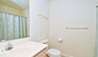 5631 STONECROFT Ln, Allentown, PA 18106