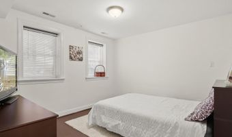 911 KENNEDY St NW #1, Washington, DC 20011