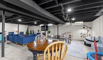 17276 Midway Ave, Allen Park, MI 48101