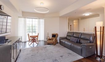 1110 W IVANHOE Blvd 9, Orlando, FL 32804