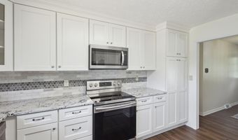 18134 Cleveland Rd, Abingdon, VA 24211