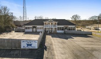 915 Cooley St, Albertville, AL 35950