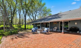 40498 N Sunset Dr, Antioch, IL 60002