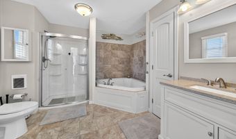 338 Shore Dr, Branford, CT 06405