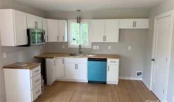 1 Freeport Ln, Asheville, NC 28806