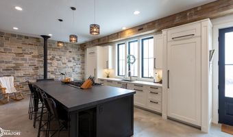 23249 Maple Rdg, Adel, IA 50003