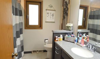 2214 SE 14th Ave, Aberdeen, SD 57401