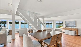 32 King Philip Ave, Barrington, RI 02806