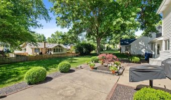 1858 Dougherty Estates Dr, Ballwin, MO 63021