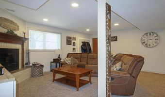 1209 N 4th St, Aberdeen, SD 57401