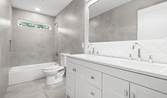 Mckinley Avenue, Bayville, NJ 08721