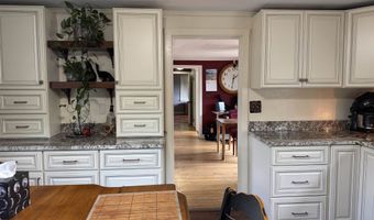 7 Garney Rd, Brookfield, NH 03872