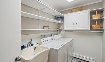 12 E Longport Ave, Bayville, NJ 08721