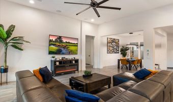 2080 E AQUARIUS Pl, Chandler, AZ 85249