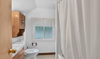 3241 Country Club Way, Albion, MI 49224