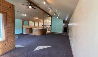 365 2nd St SE, Bandon, OR 97411