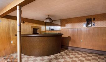 21 Parsonage Dr, Warwick, RI 02889