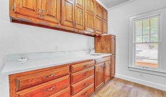 302 S 6th St, Chickasha, OK 73018
