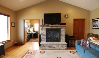 15 Helen Ln, Banner, WY 82832