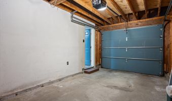 22 Cortland Cir, Bangor, ME 04401