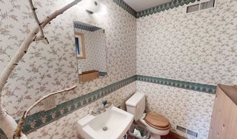 2153 W 42nd St, Casper, WY 82604