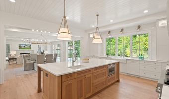 3556 N VALLEY St, Arlington, VA 22207